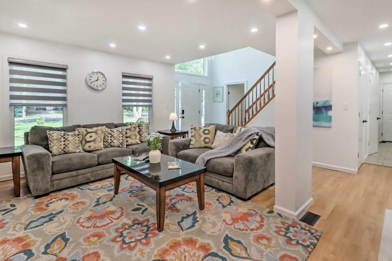 Family Paradise With Yard And Game Room! Ferienhaus